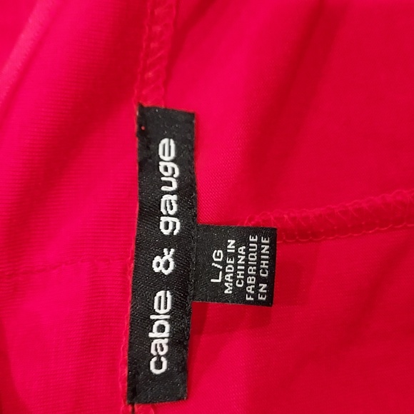 Trendy Cable & Gauge Red Long Sleeve w/ Gold Metal Accents Along Sleeve Shirt L - Picture 6 of 8